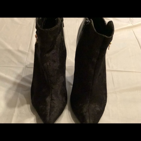 Zip Up Booties - Picture 5 of 6
